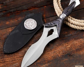 Adaga feita à mão com cabo de madeira preto e verde e bainha celta, faca de acampamento, adaga inspirada em vikings, presente exclusivo para ele, presente de aniversário