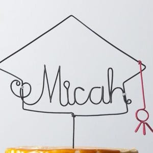 Adorno para tarta de graduación personalizado con fecha, nombre personalizado, decoración de alambre para fiesta, regalo para graduados universitarios, adorno para birrete, diploma de grado, felicitaciones