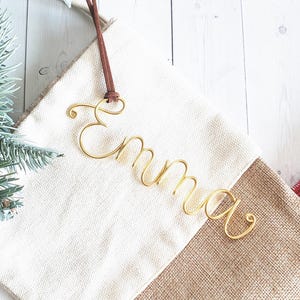 Benutzerdefinierte Draht Name Strumpf Tags Monogramm Wildleder Leder Kugel Ornament Moderne rustikale schicke Boho maßgeschneiderte personalisierte Weihnachtsbaum Urlaub