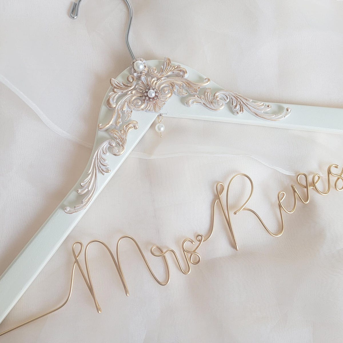 Vintage Luxury Wedding Dress Hanger Bridal Shower Gift Modern Fairytale Garden Classic Chic Regal Elegant Bride Gift Accessories Pearl - Etsy