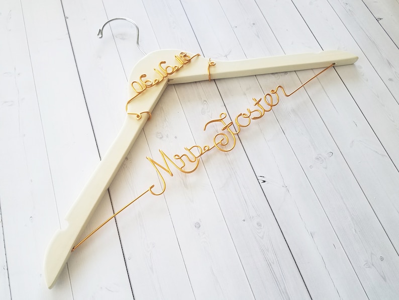 Wedding Dress Hanger With Date Bride Personalized Custom Bridal Party Shower Gift Bridesmaid Maid of Honor Flower Girl Groom Best Man