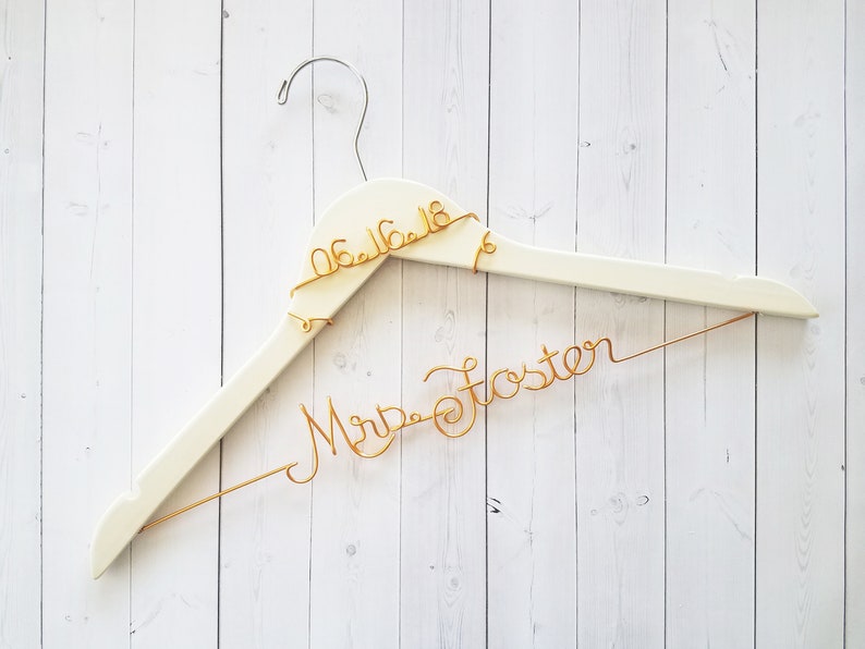Wedding Dress Hanger With Date Bride Personalized Custom Bridal Party Shower Gift Bridesmaid Maid of Honor Flower Girl Groom Best Man