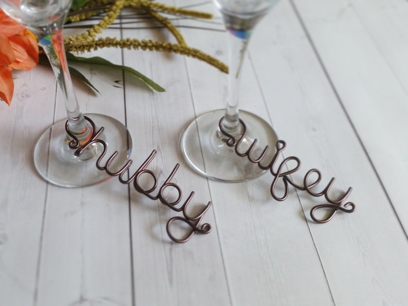 Wire Wine Charms Rustic Wine Charms Personalizado Wine Charms Name Wine Charm Custom Wine Charm Champagne Charm Hubby Wifey imagen 1