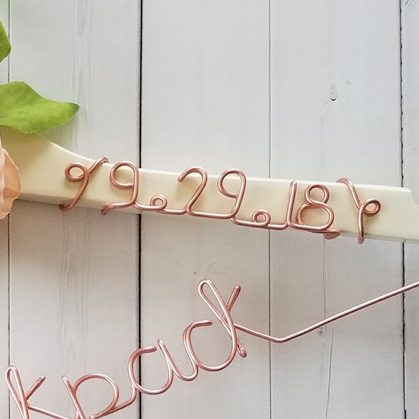 Add A Date To Your Hanger - This Add On Must Be Purchased With a Le Rustic Chic Hanger