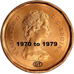 Puede incluir: Moneda dorada con el perfil de una mujer coronada, con la inscripción "ELIZABETH II D. G. REGINA". El texto "1970 to 1979" está en el centro de la moneda. Una pequeña marca "GT" está en la parte inferior. Moneda de colección.