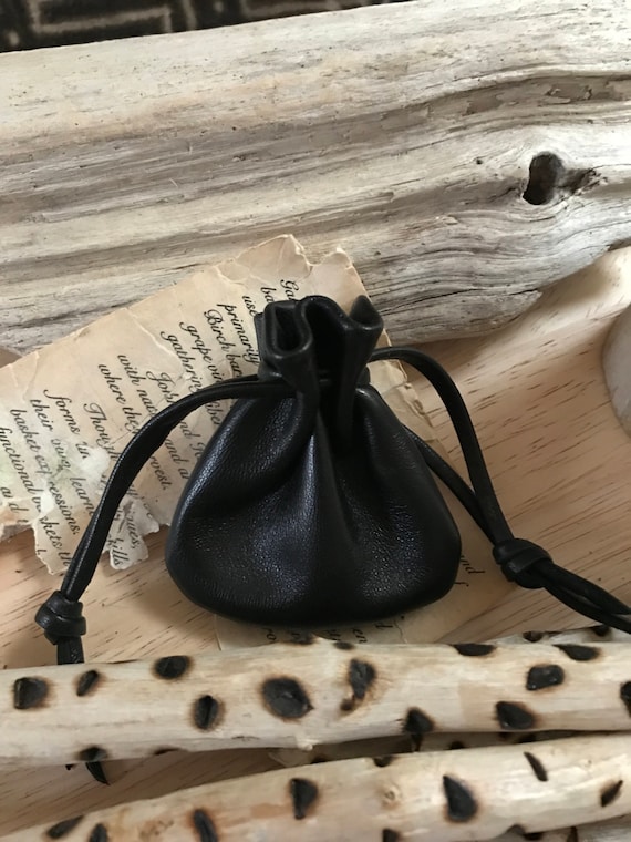 D Charms Black Leather Pochette