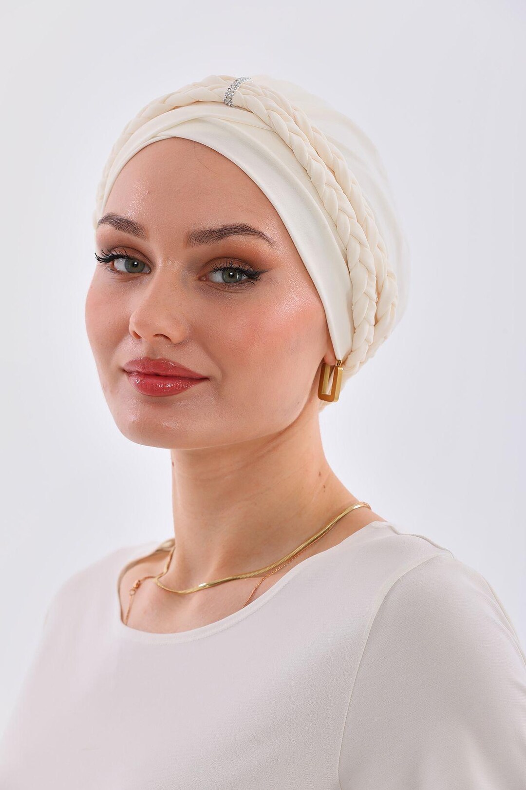 Turbante Para Mujer Con Broche De Cristal Removible - Estilo Años 20 Gatsby - Talla única Hasta 57cm - Para Fiestas Y Disfraces Turbante Para Mujer Con Broche De Cristal Removible - Estilo Años 20 Gatsby - Talla única Hasta 57cm - Para Fiestas Y Disfraces