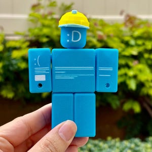Roblox Forsaken Builderman BSOD skin figure image 2