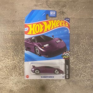 Hot Wheels - ‘94 Bugatti EB110 SS - HW Race Day 9/10 - 221/250 - Brand New