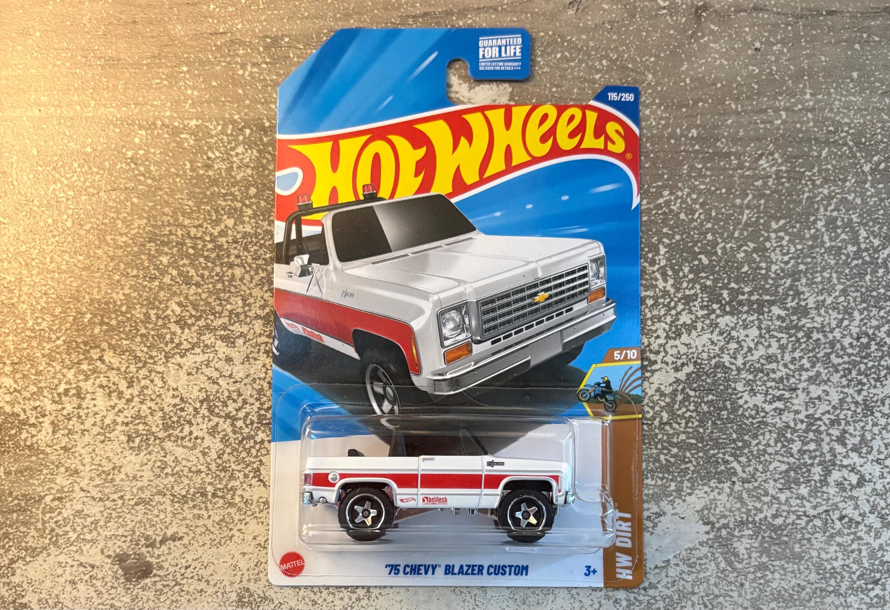 Hot Wheels '75 Chevy Blazer Custom JAWS - Ariel Colecionáveis