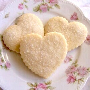 Mother's Day Classic Shortbread Hearts 1 Dozen Cookies image 1