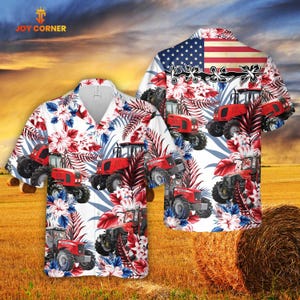 Puede incluir: Camisa blanca con botones con un estampado de tractores rojos y flores. El diseño incluye tractores rojos, flores rojas y blancas y hojas azules. La camisa también presenta un diseño de bandera estadounidense en la espalda.