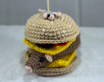 BigRat Burger Cozy Cuddle Cohort - Gehäkelte Ratte Hamburger Stofftier Kuschelbegleiter