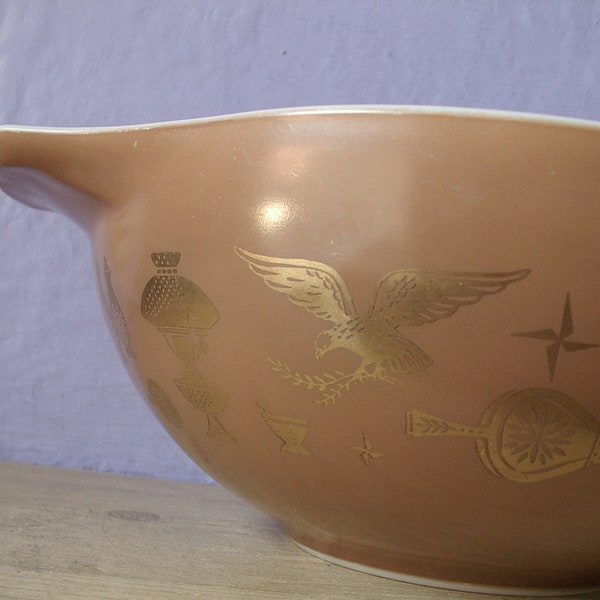 vintage Pyrex mixing bowl, early american, brown Pyrex gold rooster, 4 quart glass mixing bowl, brown kitchen decor