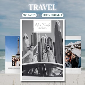 Può includere: Un album fotografico a tema viaggio con la parola "TRAVEL" in alto. L'album presenta foto di famiglia e il testo "206 PAGINE + COMPLETAMENTE MODIFICABILE". La copertina ha il testo "Kelce's Family ADVENTURES".