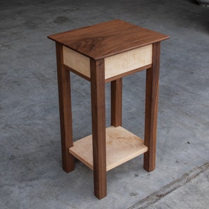 TINY SHAKER NIGHTSTAND  |  Solid American Hardwoods  |  Resting Shelf  |  12" X 14"