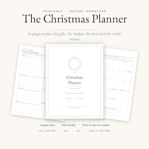 Può includere: Un planner natalizio stampabile da 60 pagine, con una copertina decorata da una ghirlanda, una lista della spesa e un calendario mensile. Il testo include The Christmas Planner, 2023 Edition, e 4 formati carta: US Letter, A4, A5, Half-Letter.