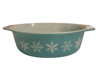 Vintage Turquoise Snowflake Pyrex Casserole Dish 1 1/2 Quart No Lid  043 MCM