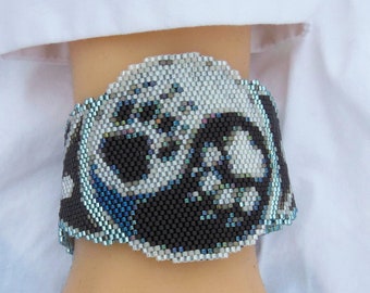 8 Inch Yin and Yang Cuff - Bear Paw Bracelet - Hand Beaded Flat Band - Seed Bead Bracelet - Wide Cuff Bracelet - Leather Cuff Bracelet