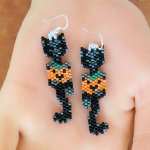 Beaded Halloween Earrings - Black Cat with Jack-O-Lantern - Pumpkin Earrings
