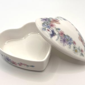 Wedgwood Angela Heart Trinket Box – Bone China – Made in England – 1980
