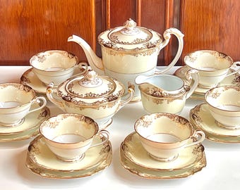 アンティーク ノリタケ Tea&Coffee Set Vintage Noritake Hand-painted Peach Luster Tea & Coffee Set | Gold