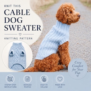 Könnte beinhalten: Hellblauer Zopfstrick-Hundepullover auf einem braunen Hund. Der Pullover hat einen Rollkragen und ein Zopfstrickmuster. Das Bild enthält den Text "Knit This Cable Dog Sweater Knitting Pattern". Das Bild enthält auch ein kleineres Bild des Pullovers.