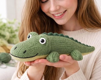 Wzór na dzierganą pluszową krokodylkę, instrukcja robienia zabawek w formacie PDF, samouczek robienia pluszowych zwierzątek