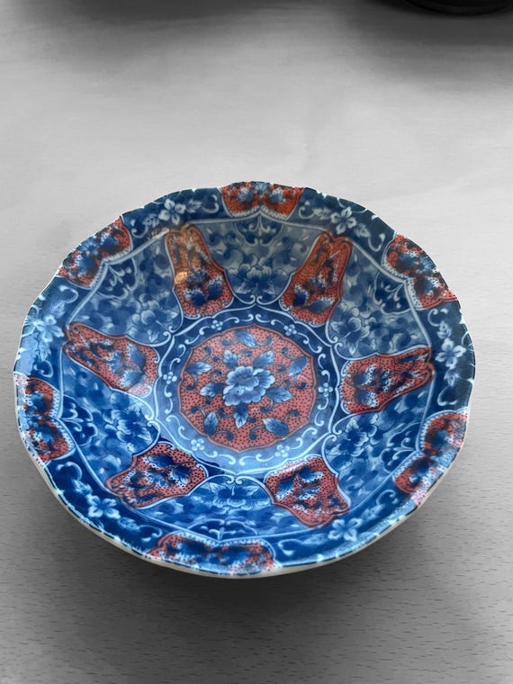 手描きの日本の磁器ボウル：青と金の花模様 4個セット - Etsy 日本