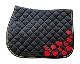 Custom Black Saddle Pad with Red Hearts – Quilted All-Purpose/Jumping Pad