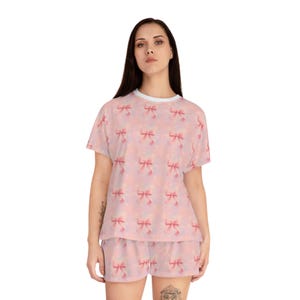 Bow Pattern Pajama Set: Women&#39;s Cozy Polyester Sleepwear