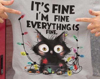 Camiseta "Está bien, estoy bien, todo está bien" para gatos / Camiseta divertida para amantes de los gatos / Camiseta con gráfico de gato negro sarcástico / Camiseta con humor sobre la ansiedad / Regalo para mamá gata