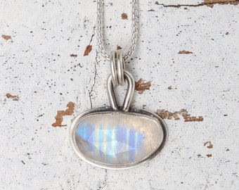 Rainbow moonstone horizontal and Sterling Silver Necklace. Natural gemstone Layering. Silversmith handmade metalwork