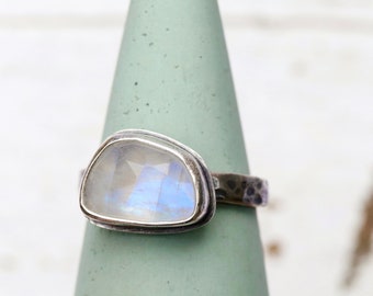 Size 9.5 Rainbow Moonstone Medium Band Ring.  Rose Cut Faceted Gemstone Sterling Silver hand forged hammered substrate