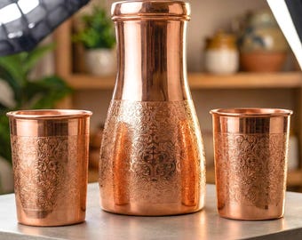 Jarra de agua de cobre puro con 2 vasos: botella de agua para mesita de noche, jarra para dormitorio, regalo único para inauguración de la casa y empresa, regalo de Navidad.