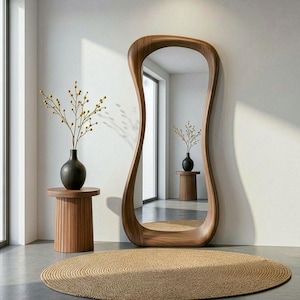 Asymmetrisk helfigursspegel i äkta valnöt – Mid Century Modern Art Decor bild 1