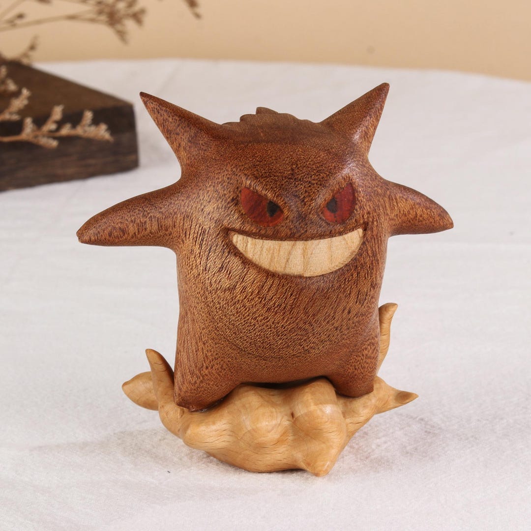 手作りの木製ゲンガーの置物、アズスタイルのポケモンの彫刻、彫刻され