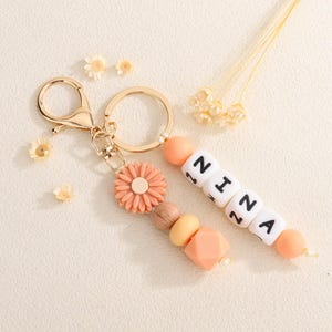 Personalized Daisy Keychain: Silicone Beaded Name Keyring, Bag Charm