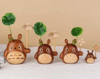 Handcrafted Wooden Totoro Figurine: Ghibli Inspired Desk Decor