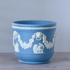 5" Vintage Wedgwood Jasperware Blue Cache Pot / Planter, Made in England