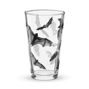 Halloween Bat Shaker Pint Glass: Gothic Cocktail Drinkware