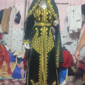Kaftan Abaya Dress With Chain Stitch Gold Colour Work