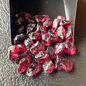 30 PCS~Red Garnet Rough-Size-7/9MM-Genuine Garnet Gemstone Rough-Healing Crystal Garnet Gemstone, Untreated Red Garnet Rough-Loose Raw Stone
