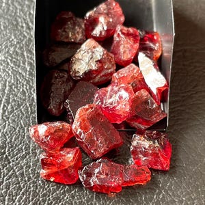15 Pieces~Top Quality Garnet Rough-Size-10-13MM-Genuine Garnet Rough, Healing Crystal Garnet Gemstone, Untreated Red Garnet Loose Raw Stone