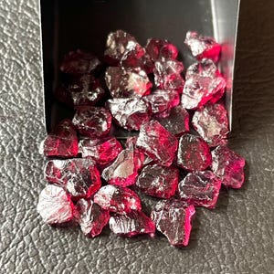 30 Piece~Red Garnet Rough-Size-6/8 MM-Genuine Garnet Rough, Healing Crystal Garnet Gemstone, Untreated Red Garnet Rough-Loose Raw Stone