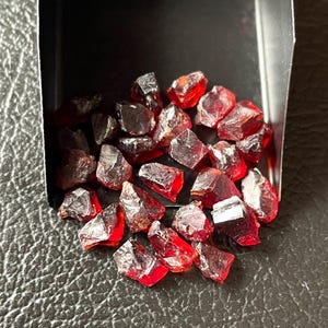 25 PCS~Garnet Rough-Size-6/7 MM-Genuine Garnet Gemstone Rough, Healing Crystal Garnet Gemstone, Untreated Red Garnet Rough-Loose Raw Stone