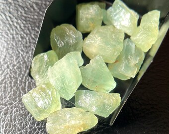Raw Aquamarine Crystal Pieces - Natural Rough Gemstone (10/12 MM)
