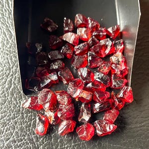 50 PCS~AAA+Natural Red Garnet Raw Size-4/6 MM, Red Garnet Rough, January Birthstone Loose Garnet Raw-For Jewellery Making