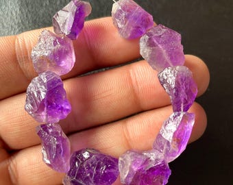 10 naturliga ametistkristallpärlor: Rå lila ädelsten, 12/14 mm centrumborrad