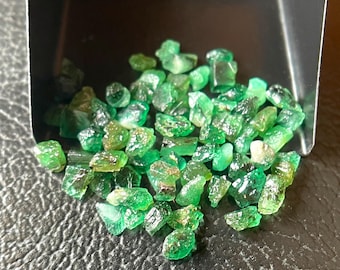 75 PCS-AAA+Natural Raw Emerald Stone, Untreated Emerald Rough Crystals ( 3/4 MM )